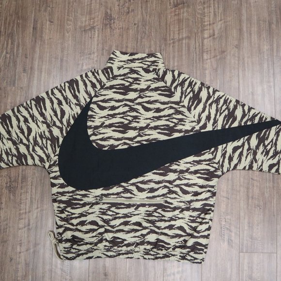 NWT NIKE SPORTSWEAR AOP VW SWOOSH WOVEN JACKET - Picture 4 of 4